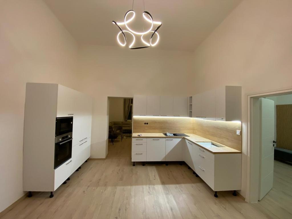 Entrez Apartment 3 - Historical Centre Kosice Luaran gambar