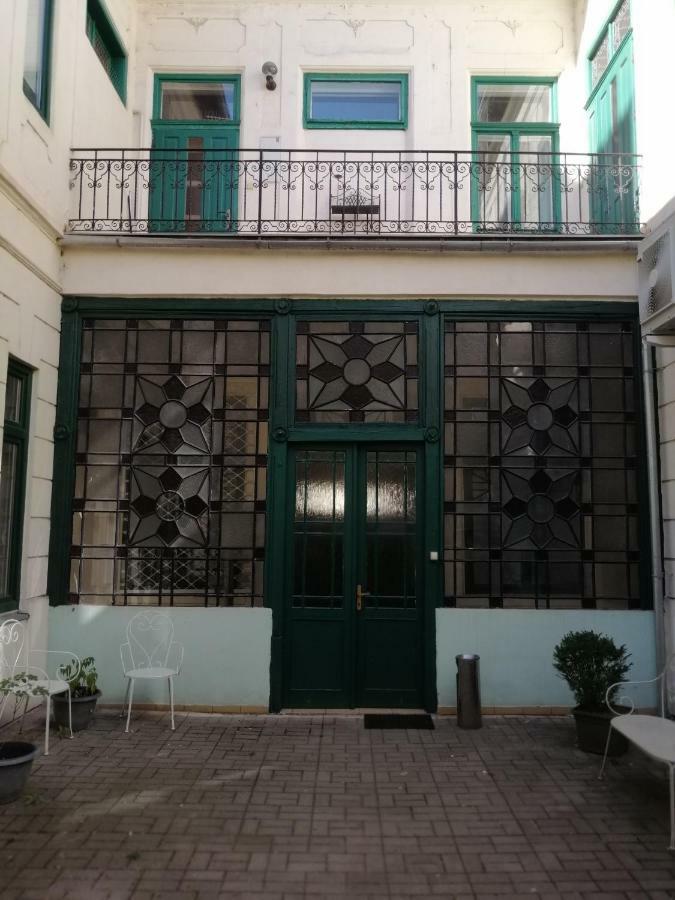 Entrez Apartment 3 - Historical Centre Kosice Luaran gambar