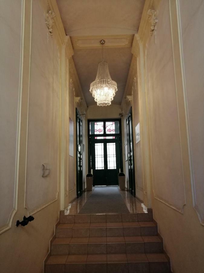 Entrez Apartment 3 - Historical Centre Kosice Luaran gambar