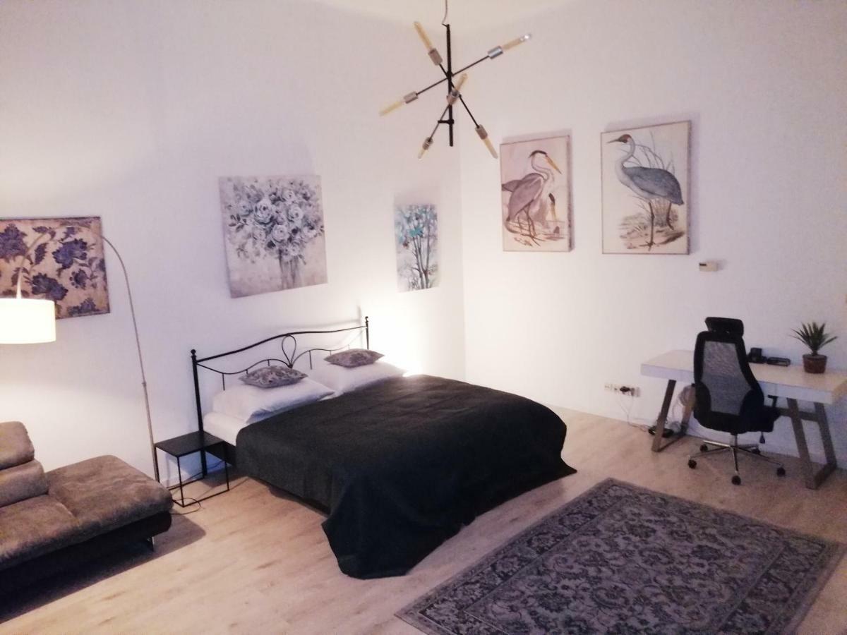 Entrez Apartment 3 - Historical Centre Kosice Luaran gambar