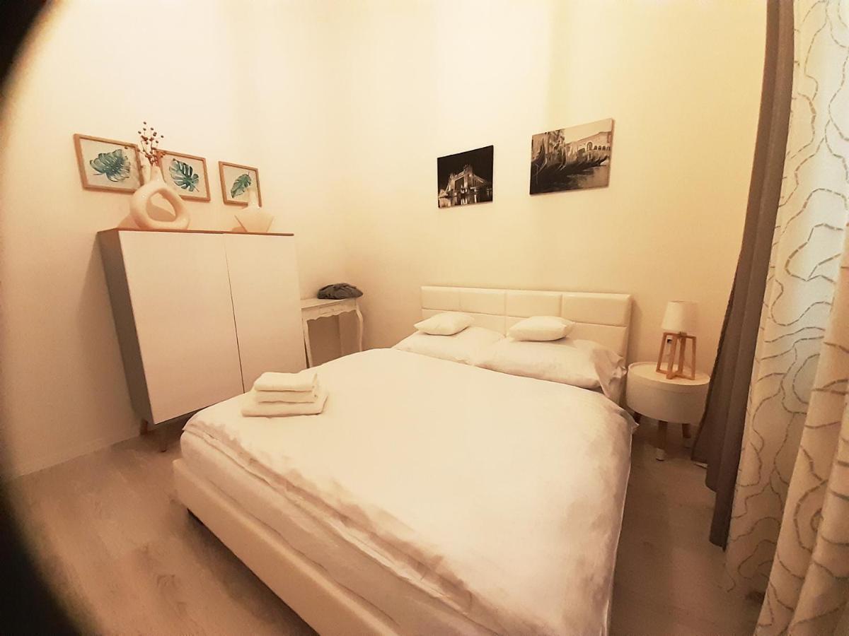 Entrez Apartment 3 - Historical Centre Kosice Luaran gambar