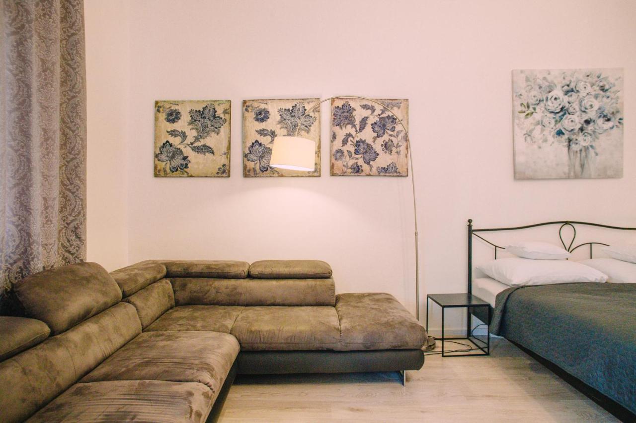 Entrez Apartment 3 - Historical Centre Kosice Luaran gambar