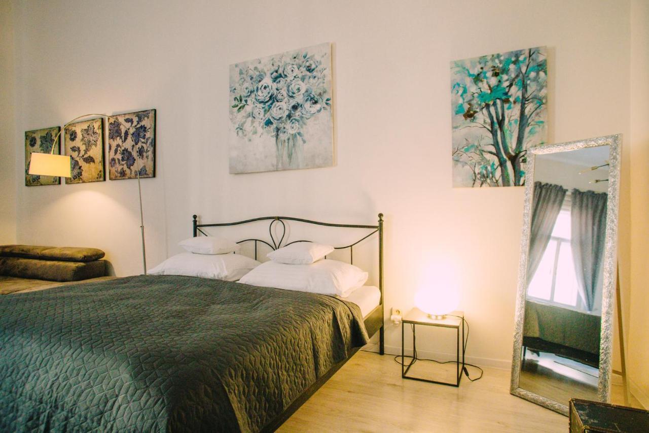 Entrez Apartment 3 - Historical Centre Kosice Luaran gambar